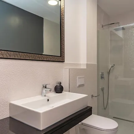 Stunning In With House Sea View *